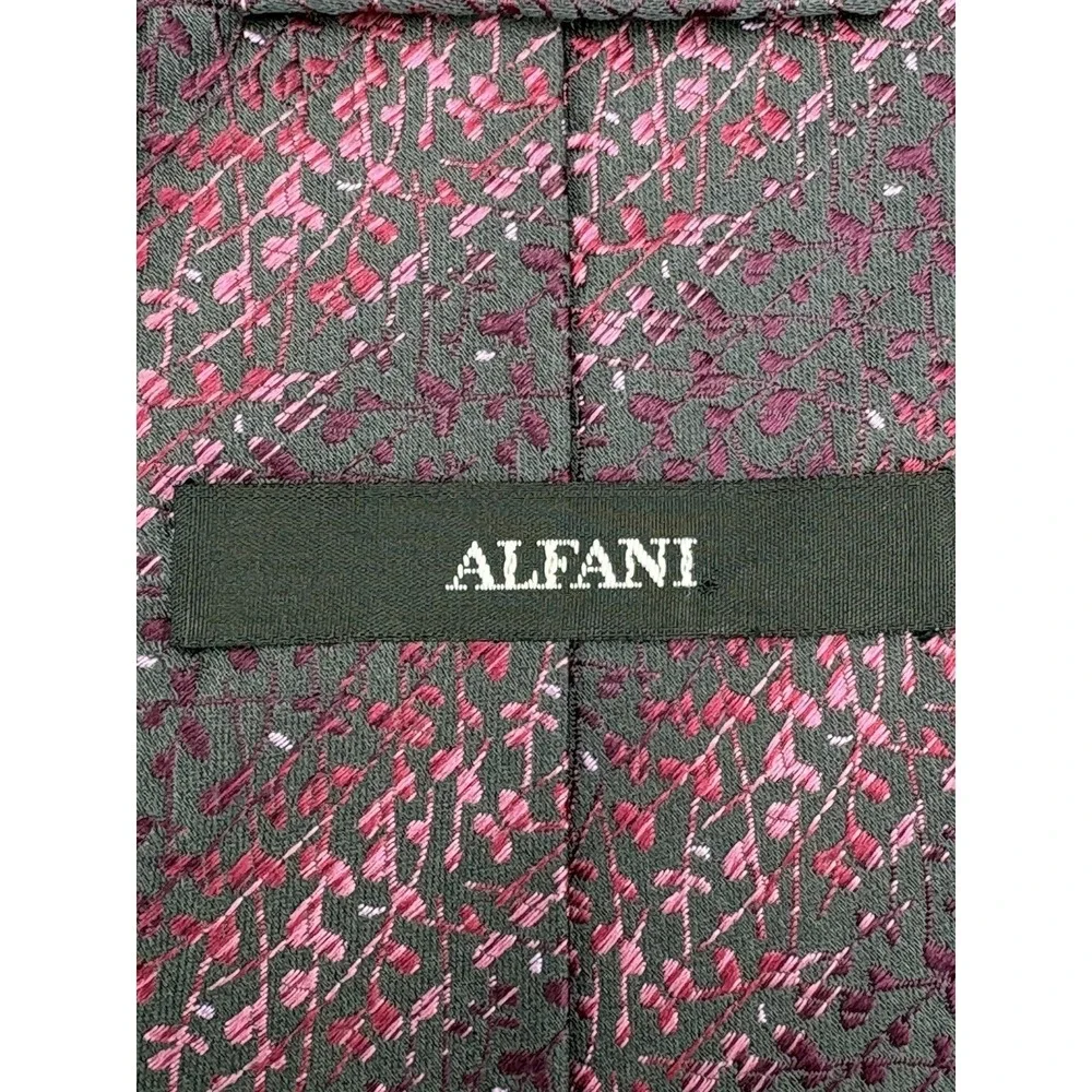 Alfani Mens Tie 100% Silk Pink Black Geometric Designer Hand Made 61